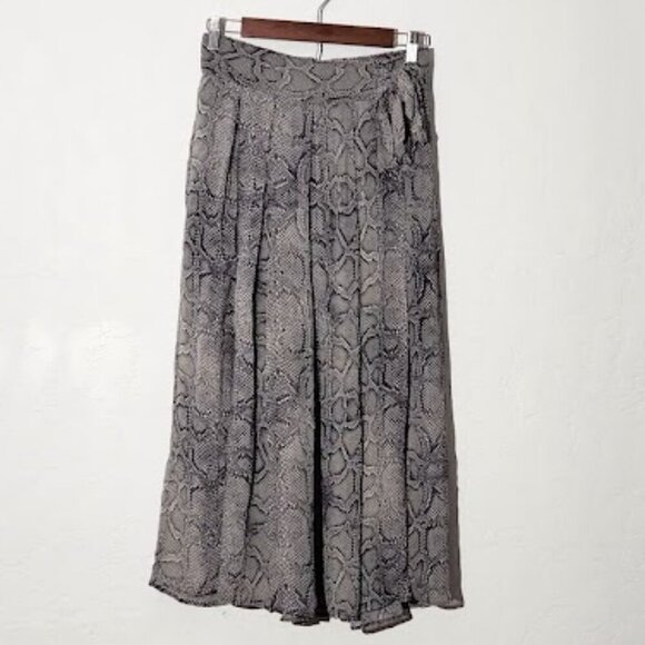 Maeve Dresses & Skirts - Maeve Women's Flowy Midi Skirt in size 4